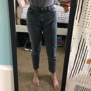 Urban Outfitters BDG Acid Wash Mom Jean | 28